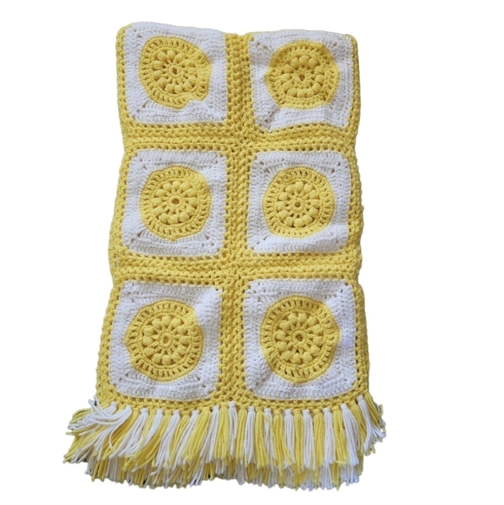 Handmade Yellow White Crochet Granny Square Blanket 37x63 Sunflower Fringe Retro - Picture 4 of 17